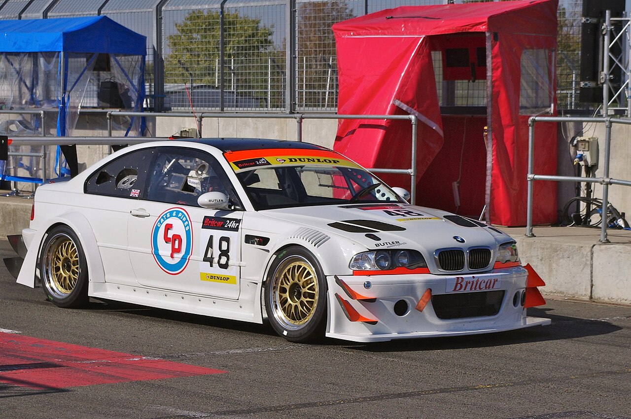 BMW M3 E46 GTR durante las 24 horas de Silverstone.